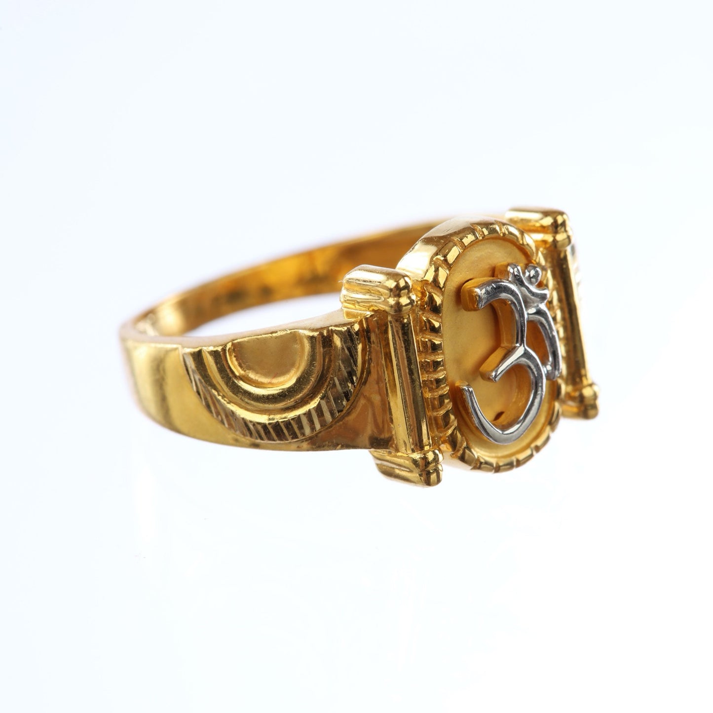 22 kt Gold Religious Ring 74482429
