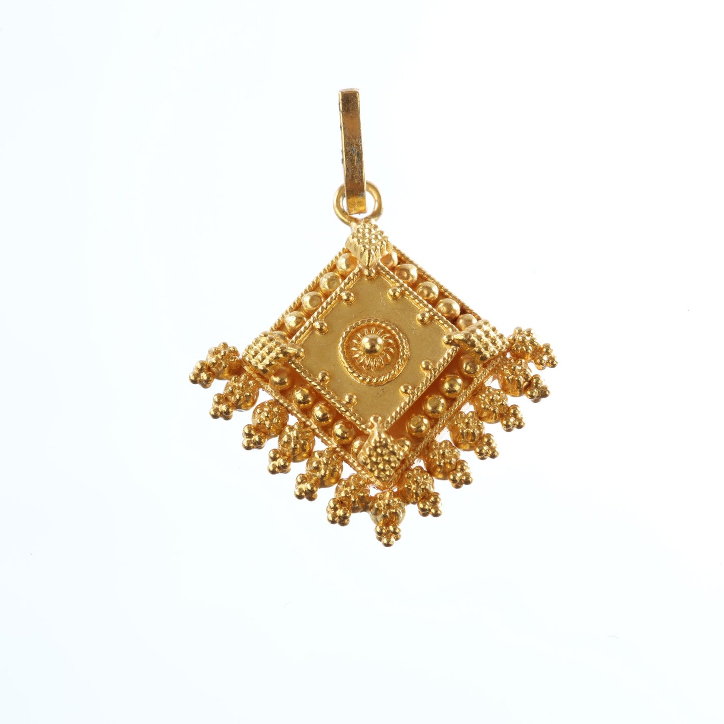 22 kt Gold Pendant 73077428