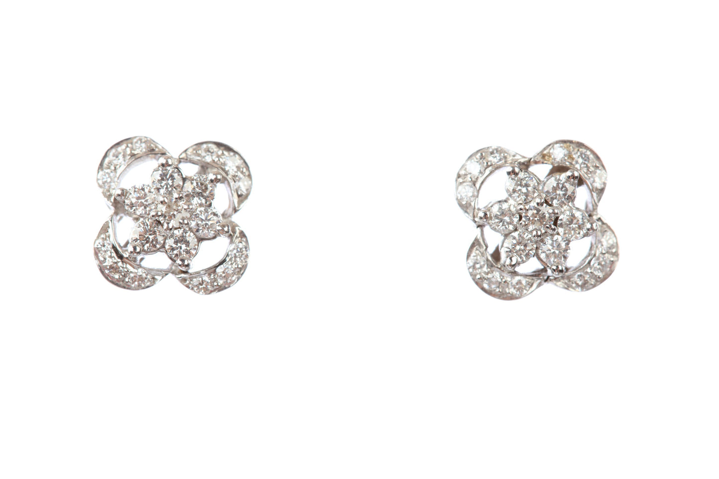 18 kt Diamond Earrings 73643609