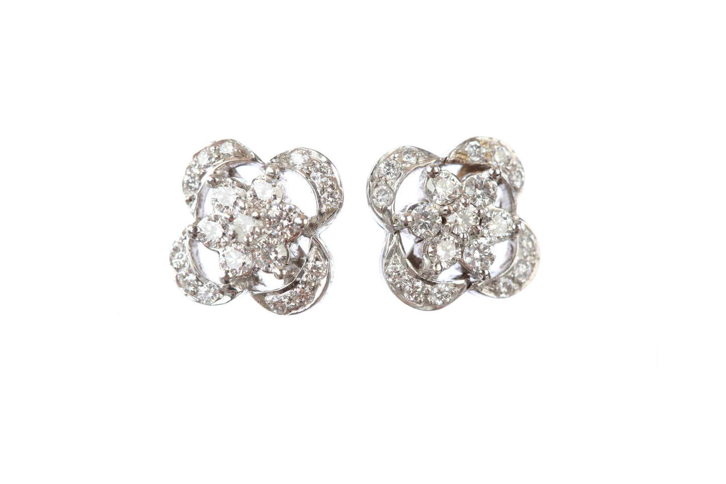 18 kt Diamond Earrings 73643609