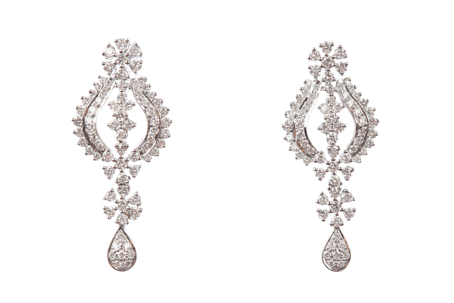 18 kt Diamond Earrings 73664161