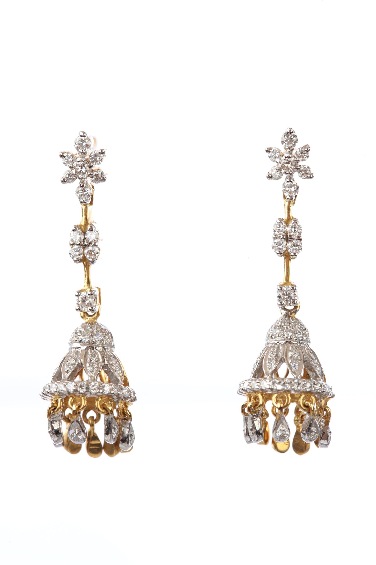 18 kt Diamond Earrings 74075201