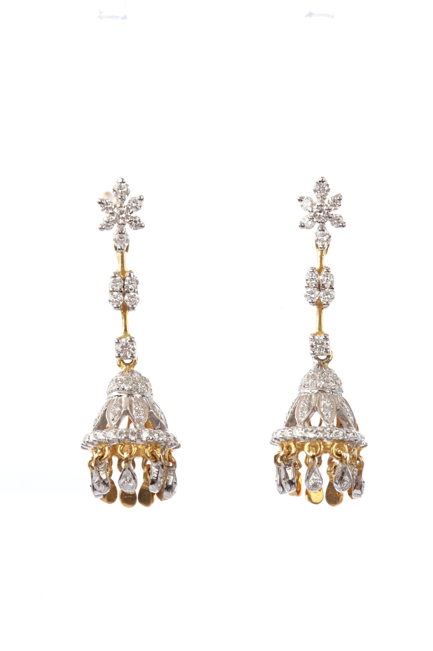 18 kt Diamond Earrings 74075201