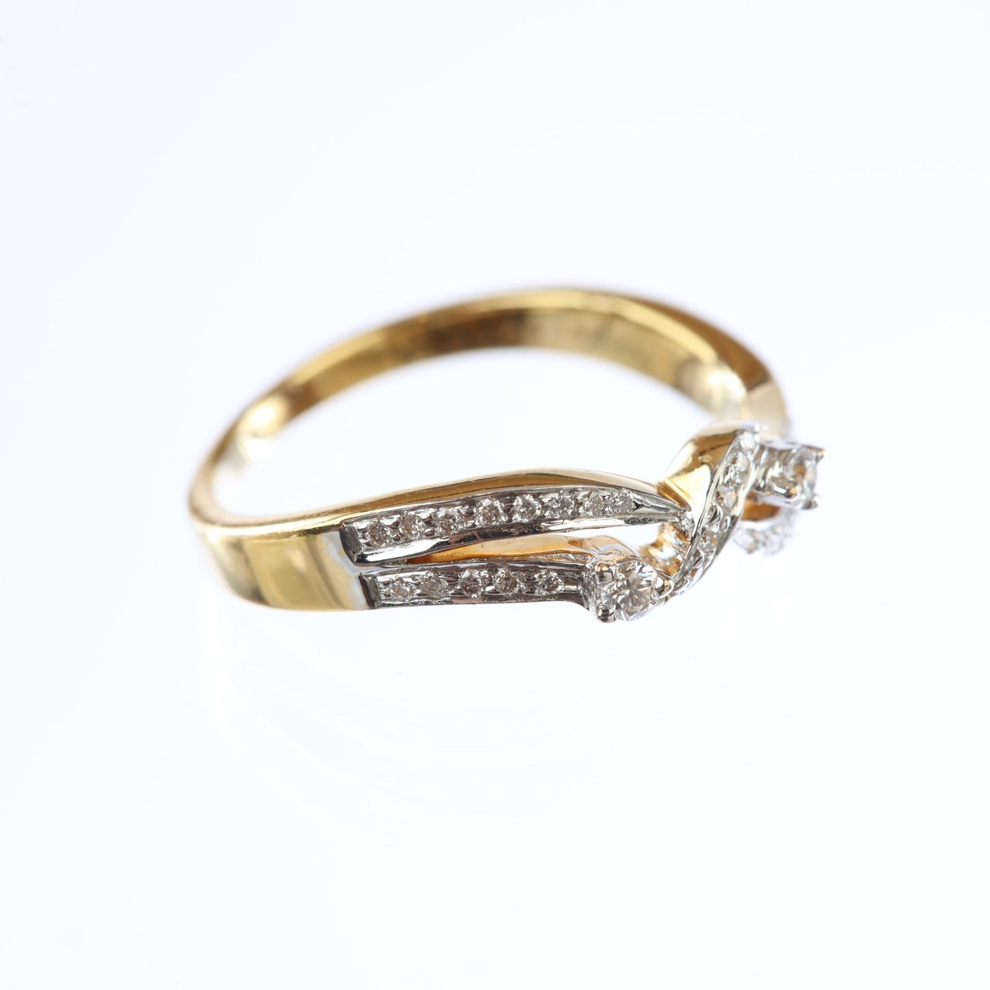 18 kt Diamond Ring 74172207