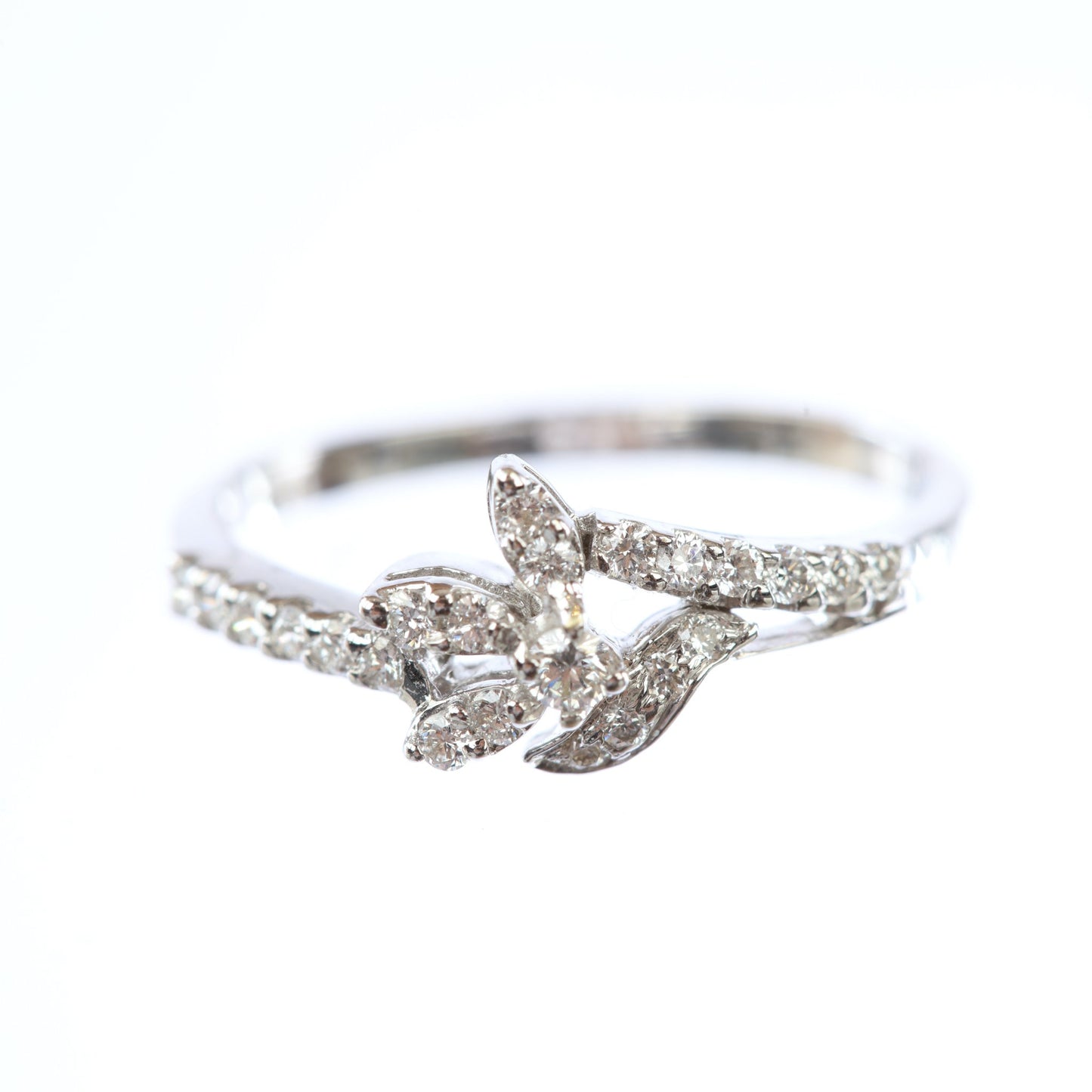 18 kt Diamond Ring 74304523