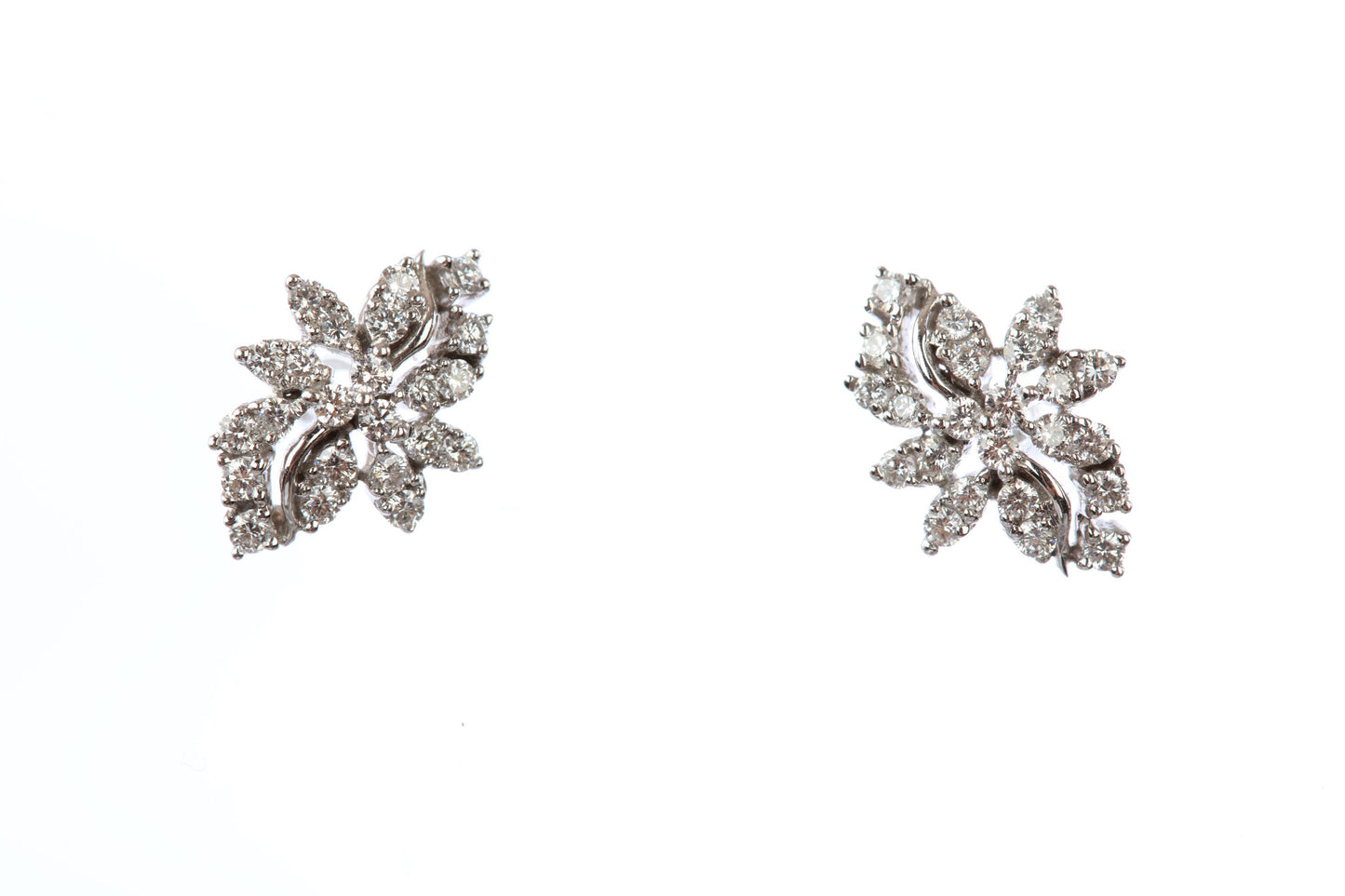 18 kt Diamond Earrings 74434039