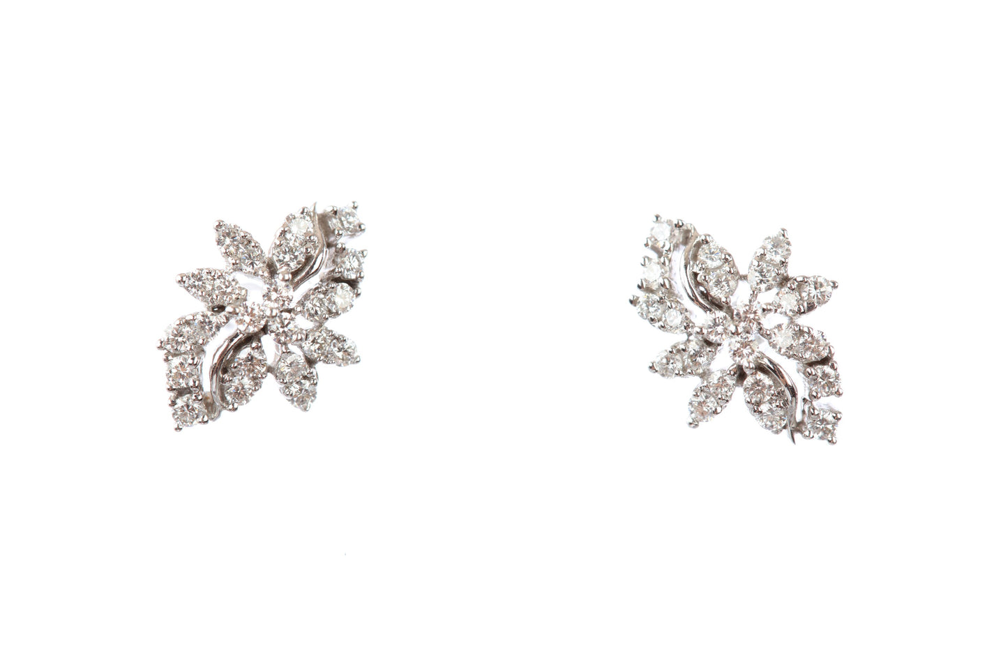 18 kt Diamond Earrings 74434039