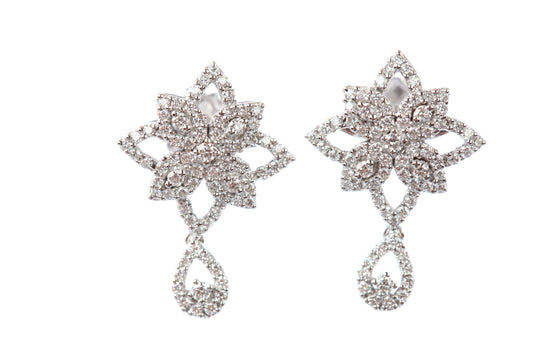 18 kt Diamond Earrings 74708710