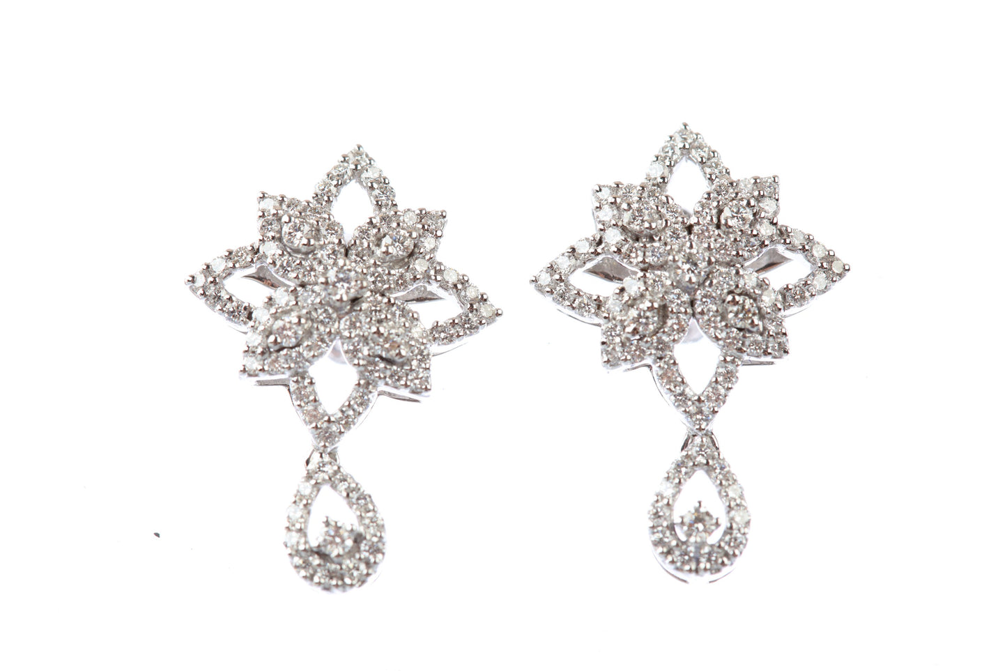 18 kt Diamond Earrings 74708710