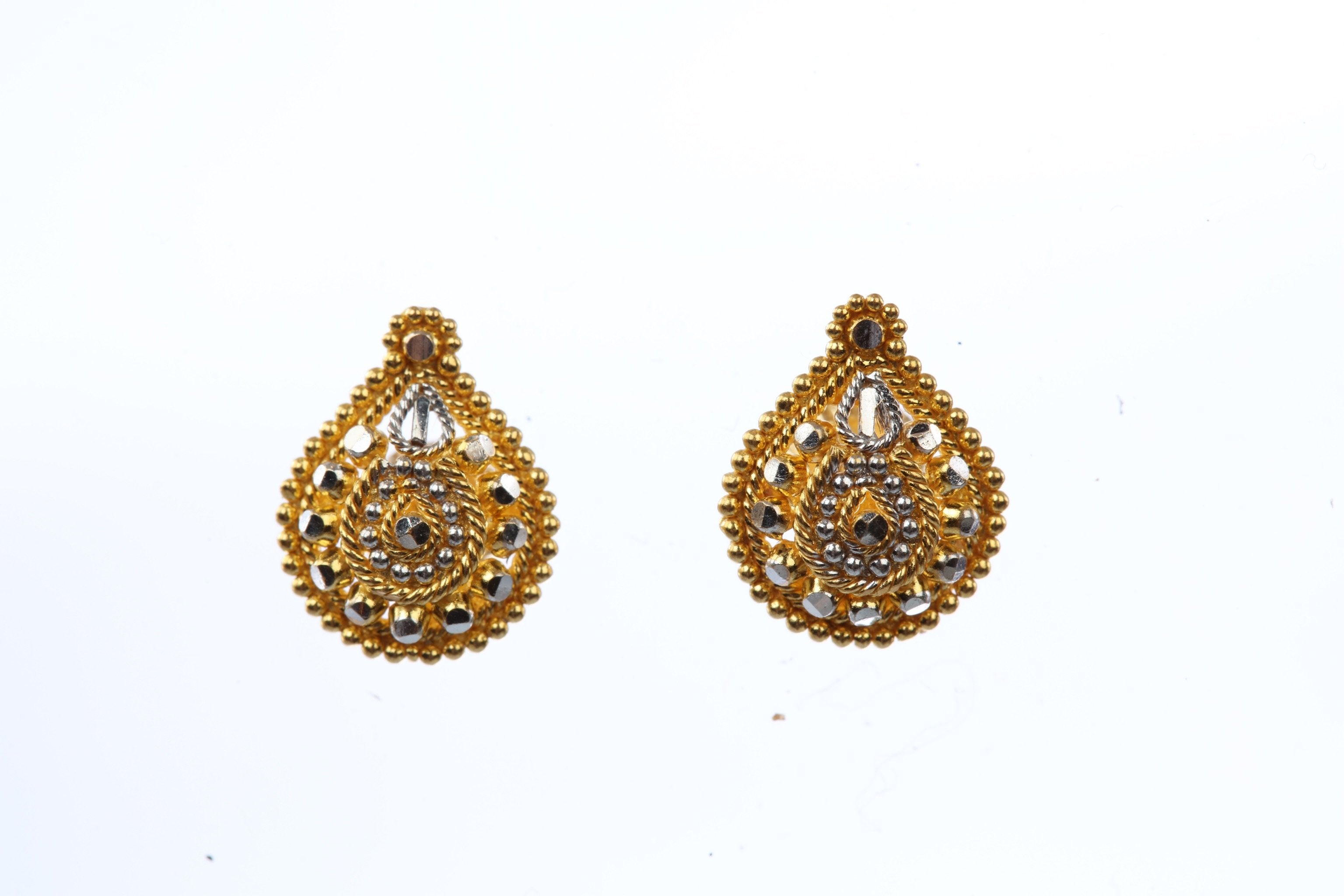 22K Culcutti Square Stud Design Gold Earring | Pachchigar Jewellers  (Ashokbhai)