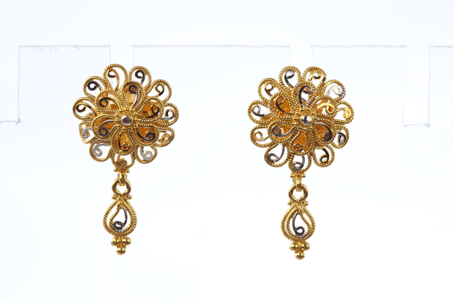 22 kt Gold Earrings 74753208