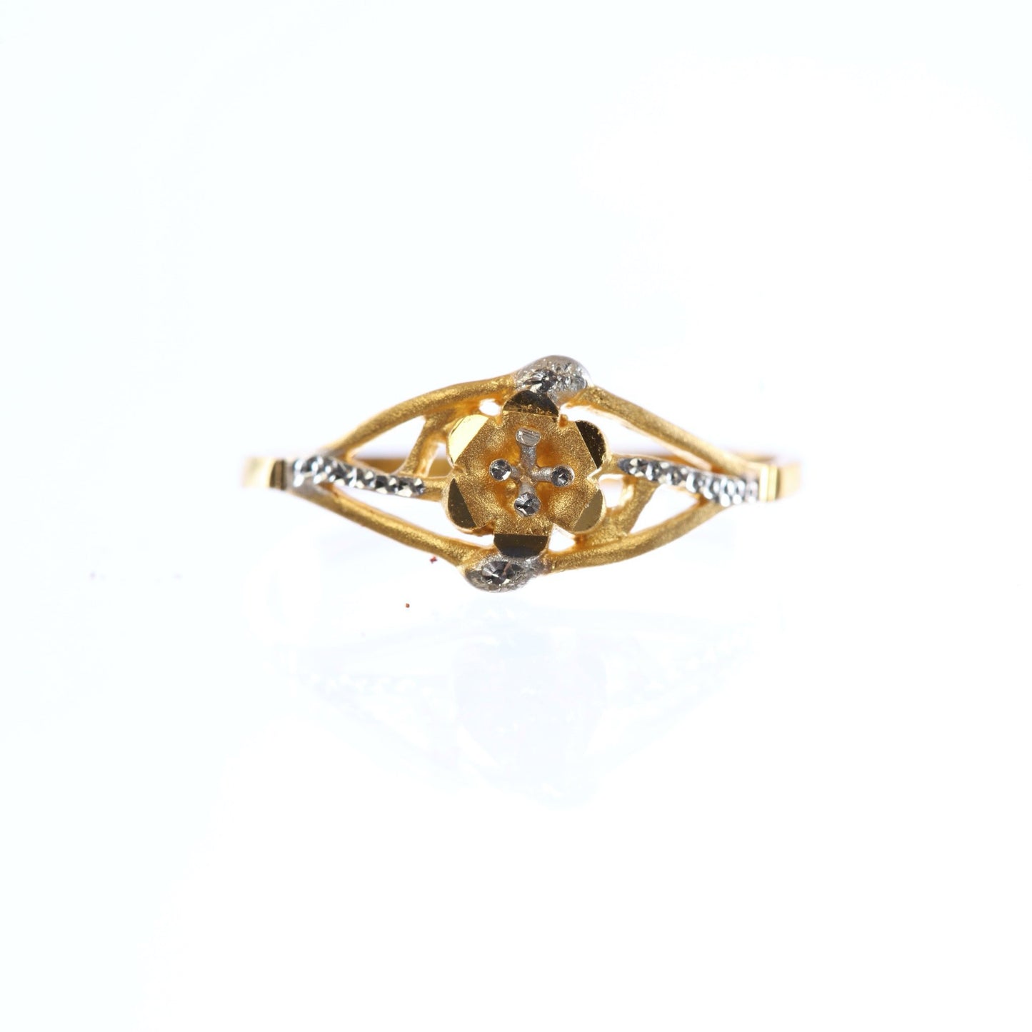 22 kt Gold Ring 74801084