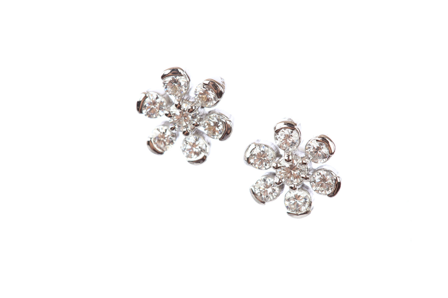 18 kt Diamond Earrings 74810437